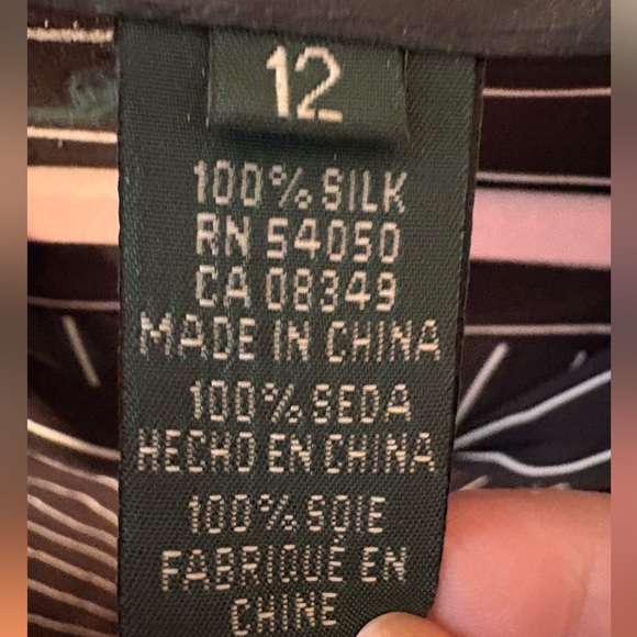 Women’s 100% Silk blouse by Lauren Ralph Lauren Size 12 - Picture 5 of 5